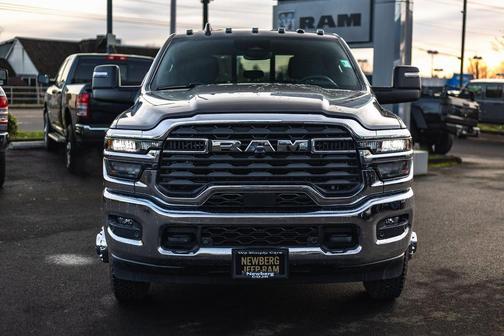2026 RAM 3500 Tradesman Crew Cab 4x4 8' Box