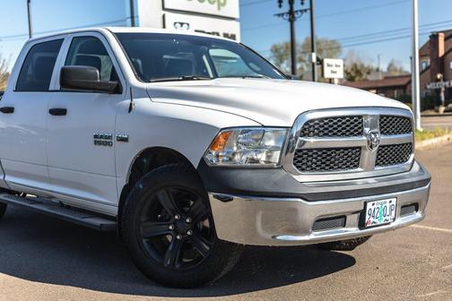 Bright White Clearcoat 2017 RAM 1500 Tradesman