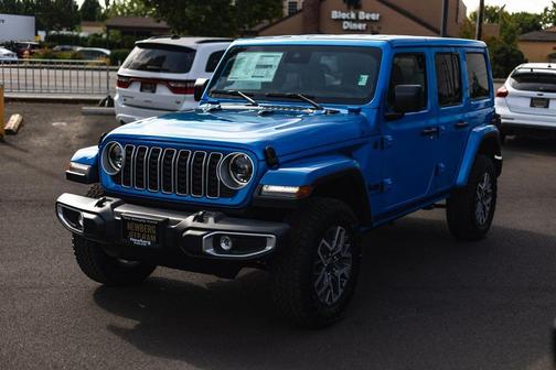 2025 Jeep Wrangler 4-Door Sahara 4x4