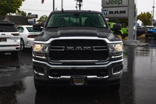 2020 RAM 2500 Tradesman Crew Cab 4X4 6'4' Box