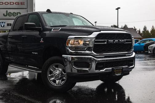 2020 RAM 2500 Tradesman Crew Cab 4X4 6'4' Box