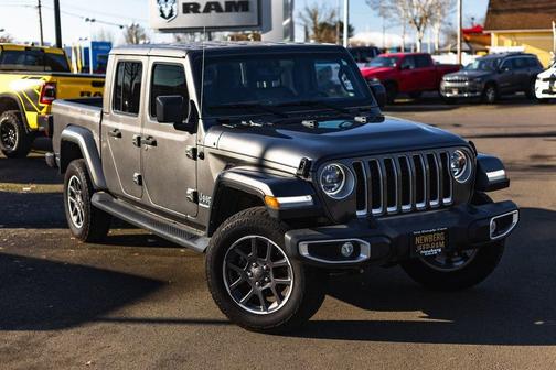 2023 Jeep Gladiator Overland