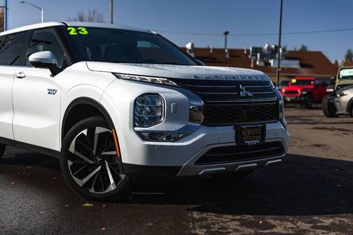 2023 Mitsubishi Outlander PHEV SE S-AWC