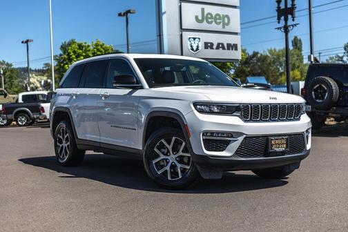 Bright White Clearcoat 2024 Jeep Grand Cherokee Limited