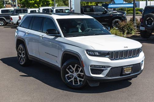 Bright White Clearcoat 2024 Jeep Grand Cherokee Limited