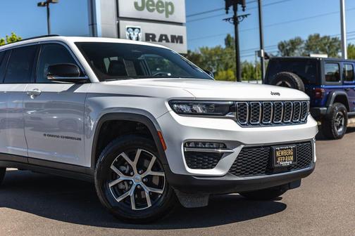 Bright White Clearcoat 2024 Jeep Grand Cherokee Limited