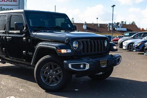 2024 Jeep Gladiator Sport S