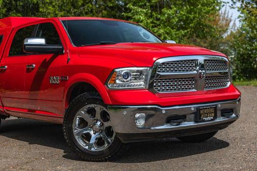 Flame Red Clearcoat 2016 RAM 1500 Laramie