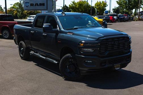 2025 RAM 2500 Tradesman Crew Cab 4x4 6'4' Box