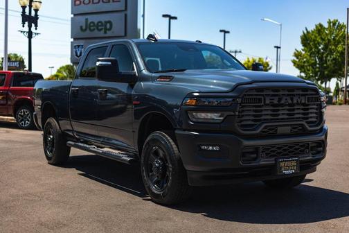 2025 RAM 2500 Tradesman Crew Cab 4x4 6'4' Box