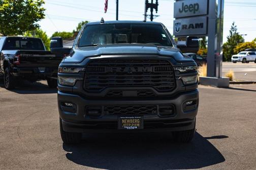 2025 RAM 2500 Tradesman Crew Cab 4x4 6'4' Box
