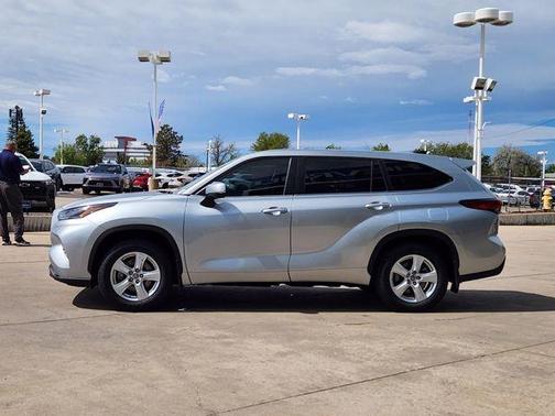 Celestial Silver Metallic 2023 Toyota Highlander Hybrid LE