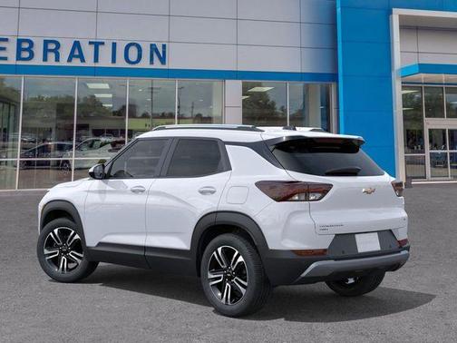 Summit White 2026 Chevrolet Trailblazer LT