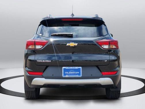 Mosaic Black Metallic 2025 Chevrolet Trailblazer LT