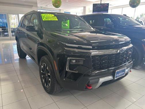 Mosaic Black Metallic 2025 Chevrolet Traverse Z71