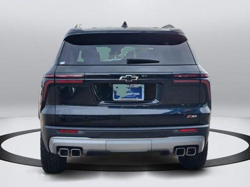 Mosaic Black Metallic 2025 Chevrolet Traverse Z71