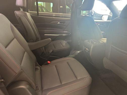 Mosaic Black Metallic 2025 Chevrolet Traverse Z71