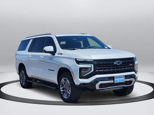 Iridescent Pearl Tricoat 2025 Chevrolet Suburban Z71