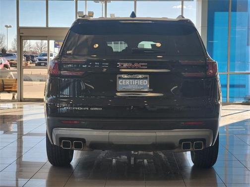 2025 GMC Acadia Elevation