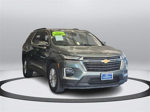 2022 Chevrolet Traverse LT Cloth