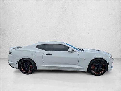Summit White 2019 Chevrolet Camaro 2SS