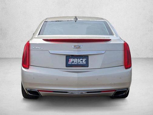 Silver Coast Metallic 2016 Cadillac XTS Luxury