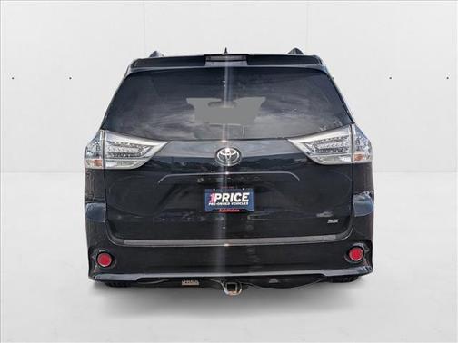 2018 Toyota Sienna SE Premium