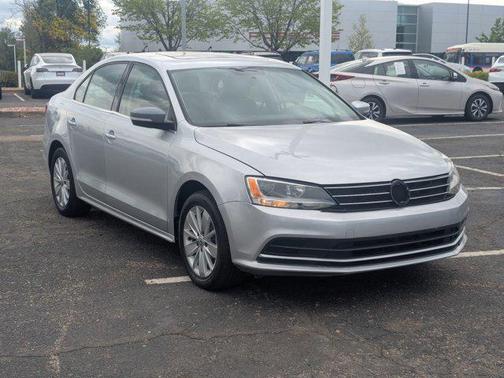 2015 Volkswagen Jetta Auto SE w/Connectivity
