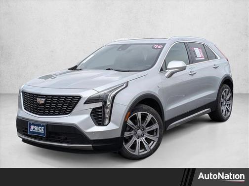 Radiant Silver Metallic 2019 Cadillac XT4 Premium Luxury