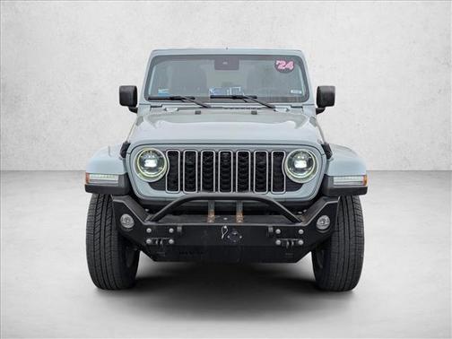2024 Jeep Wrangler 4-Door Sahara 4x4