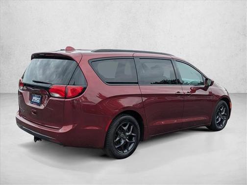 Velvet Red Pearlcoat 2018 Chrysler Pacifica Touring-L Plus