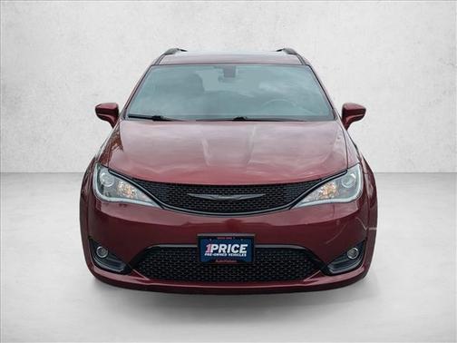Velvet Red Pearlcoat 2018 Chrysler Pacifica Touring-L Plus