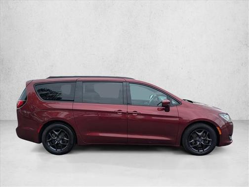 Velvet Red Pearlcoat 2018 Chrysler Pacifica Touring-L Plus