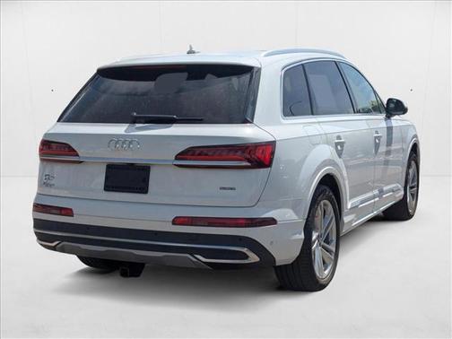 2021 Audi Q7 45 Premium Plus