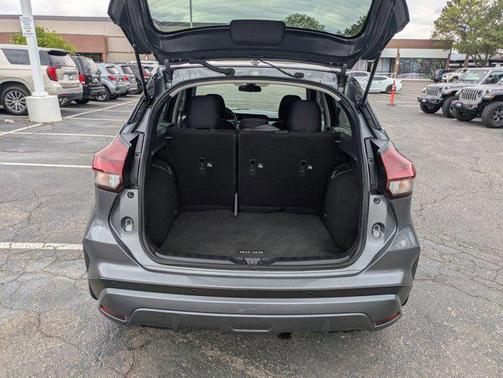 Gun Metallic 2021 Nissan Kicks SV