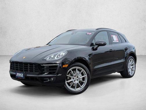 Black 2018 Porsche Macan Macan