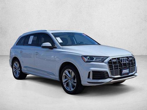 Glacier White Metallic 2021 Audi Q7 45 Premium Plus