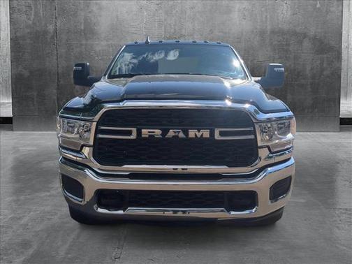 2024 RAM 3500 Tradesman Crew Cab 4x4 8' Box
