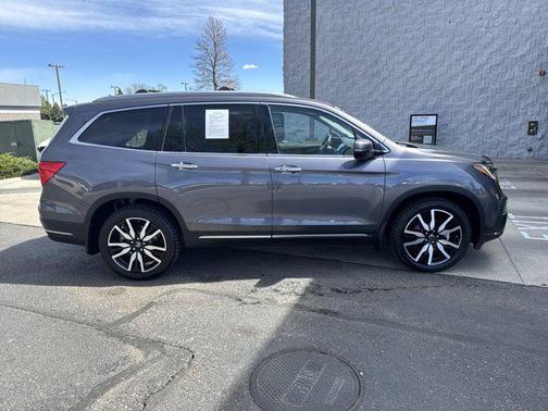 Modern Steel Metallic 2021 Honda Pilot AWD Elite