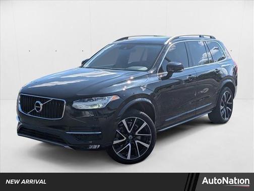 2019 Volvo XC90 T6 Momentum