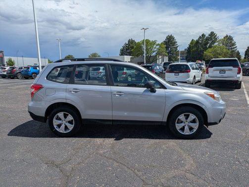 Ice Silver Metallic 2016 Subaru Forester 2.5i