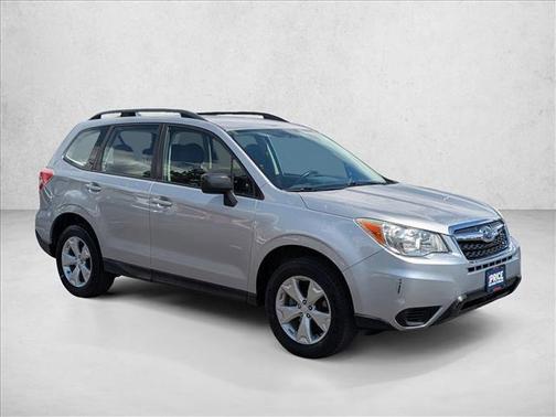Ice Silver Metallic 2016 Subaru Forester 2.5i