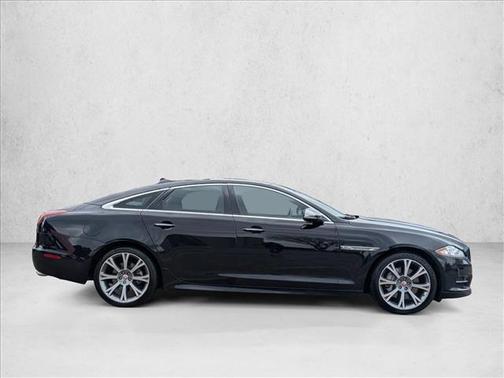 2015 Jaguar XJ Base