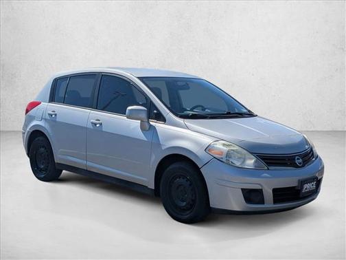 2010 Nissan Versa 1.8 S