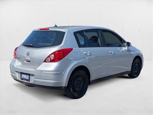 2010 Nissan Versa 1.8 S