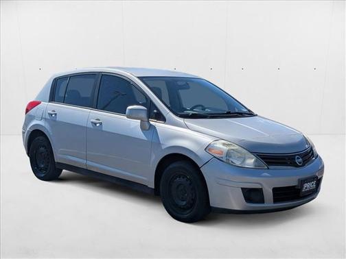 2010 Nissan Versa 1.8 S