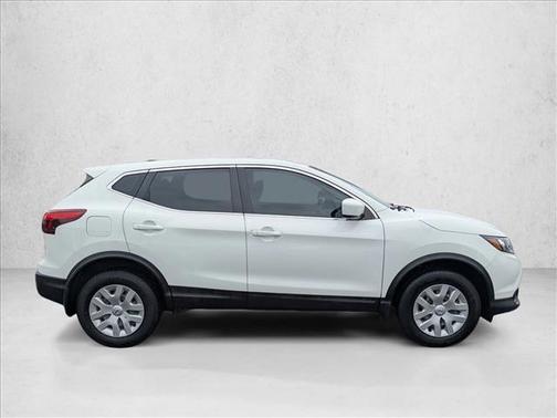 Glacier White 2018 Nissan Rogue Sport S