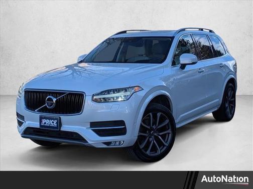 2017 Volvo XC90 T6 Momentum