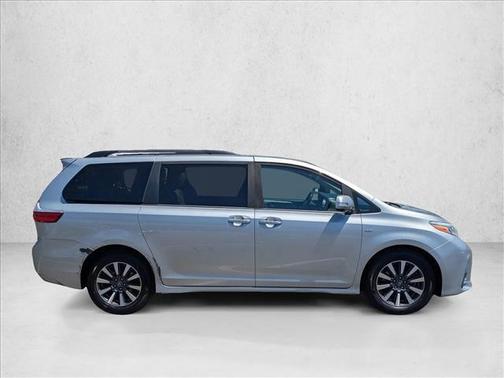 Celestial Silver Metallic 2019 Toyota Sienna Limited Premium