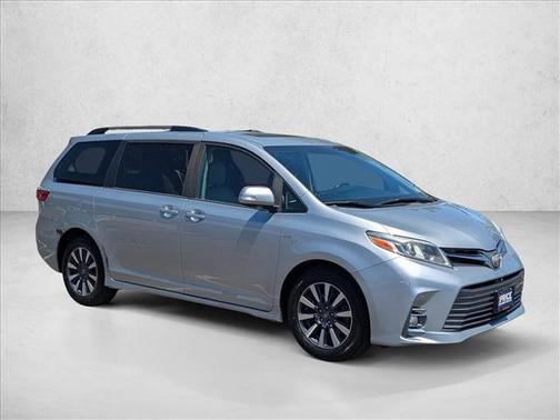 Celestial Silver Metallic 2019 Toyota Sienna Limited Premium